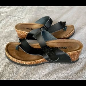 SoftMoc Leather Sandals